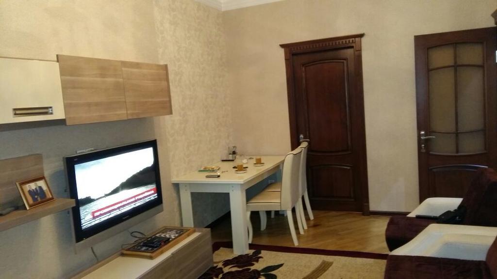 Apartment On Bakikhahnova バクー エクステリア 写真